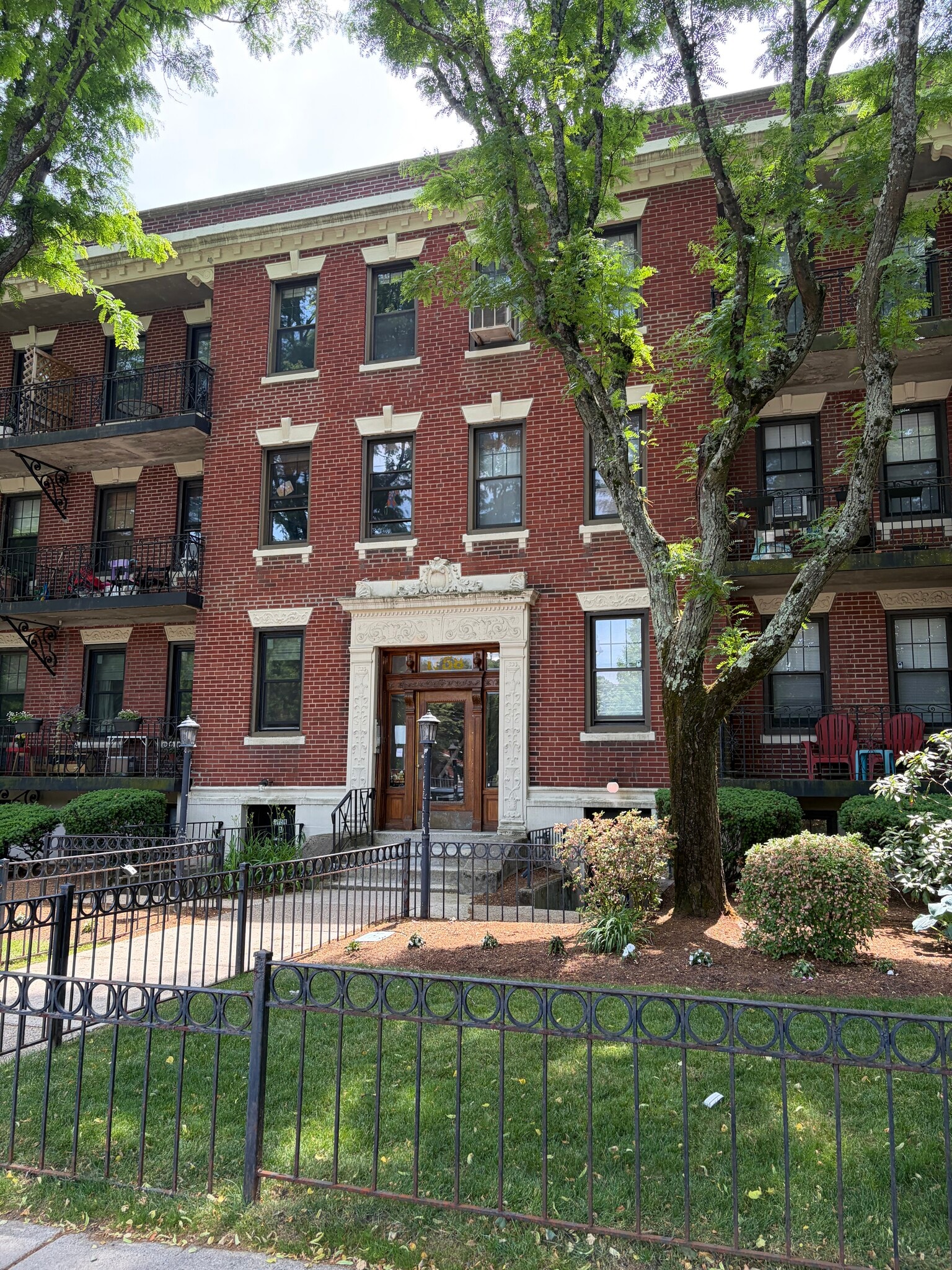 Building Photo - 1758 Commonwealth Ave