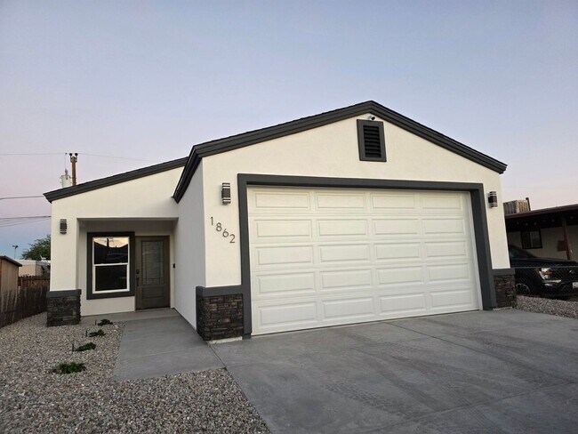 Building Photo - BRAND NEW 3/2 BATH home available for rent in Central BHC.