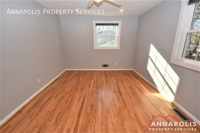 Building Photo - 90 Avondale Cir