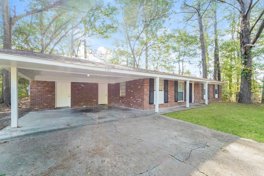 Building Photo - 3180 Benson Dr