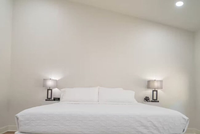 Building Photo - 10573 Jasper Ln