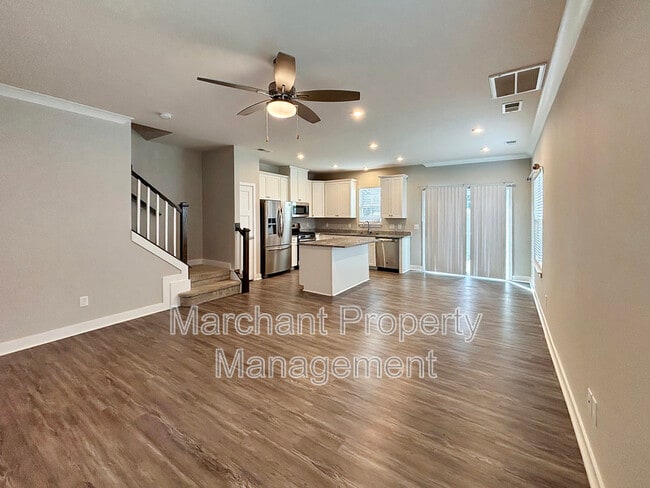 Building Photo - 227 Clearwood Dr