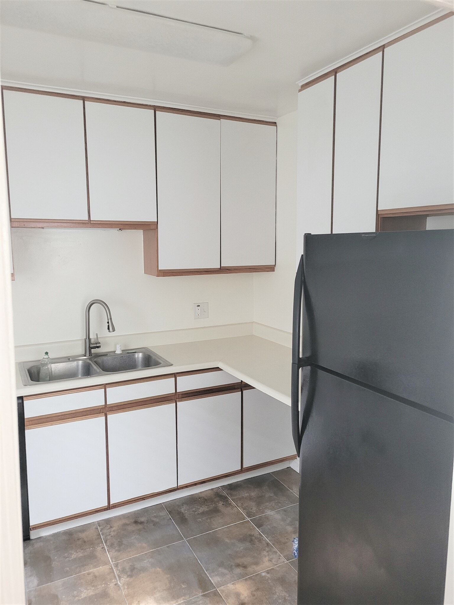 Kitchen - 3960 Haines St