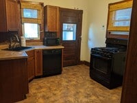 Building Photo - 4 bedroom home