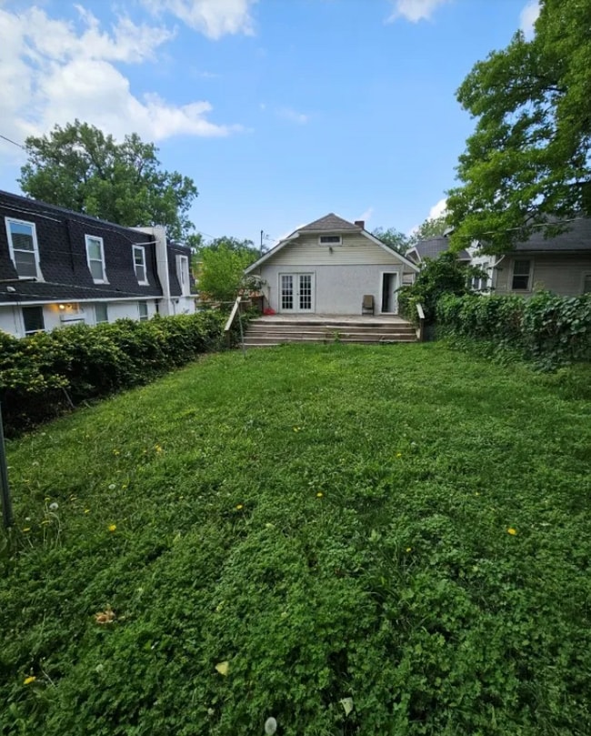 Building Photo - Charming 1 bedroom, 1 bathroom Bungalow