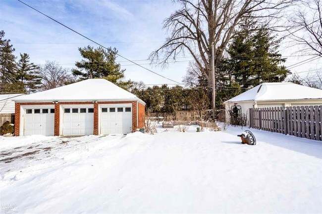 Building Photo - 580 Neff Rd
