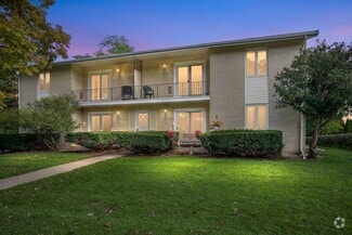 Building Photo - 31 Green Oaks Dr