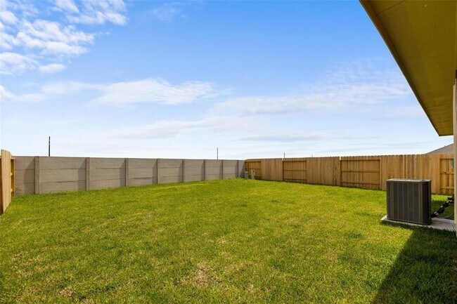 Building Photo - 26626 Lantana Cyn Dr