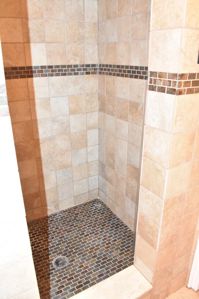 Building Photo - 570 Fort Washington Ave