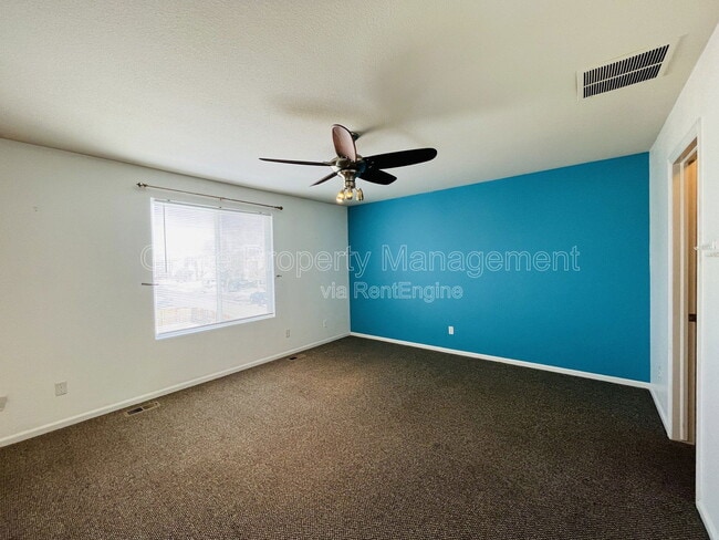 Building Photo - 1217 Bluejay Ave