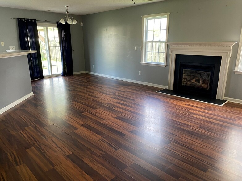 Building Photo - 1161 Amber Pines Dr