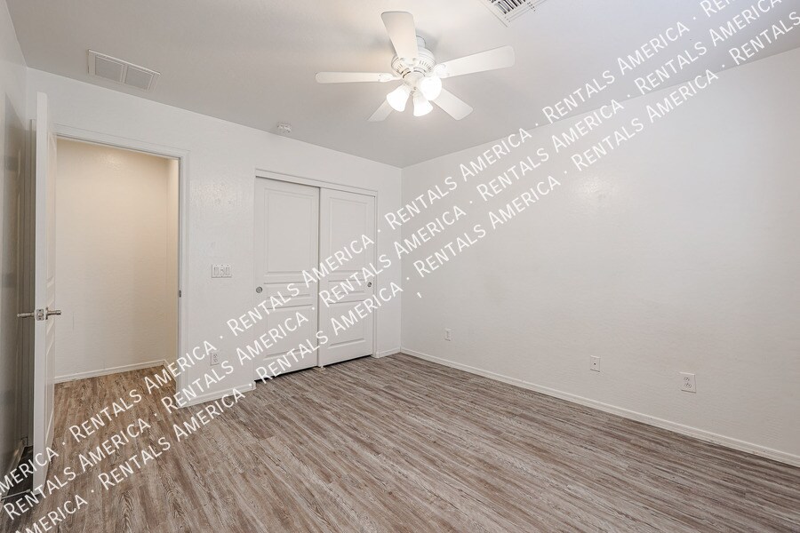 Building Photo - 591 S Buena Vista Ct