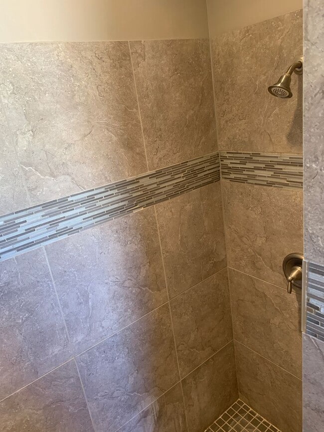 Building Photo - Beautiful Home in Hurricane