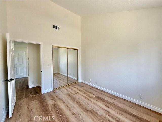 Building Photo - 10420 Bogardus Ave