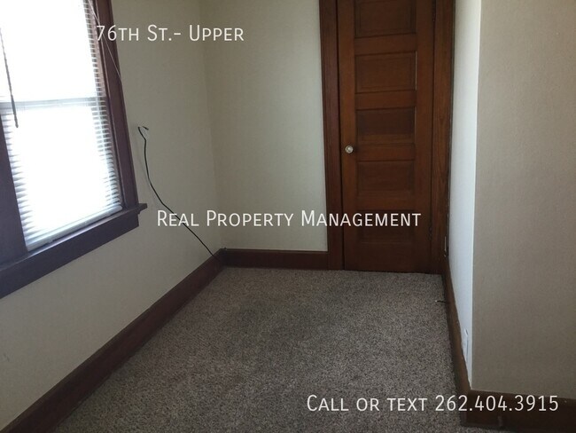 Building Photo - 2027 S 76th St