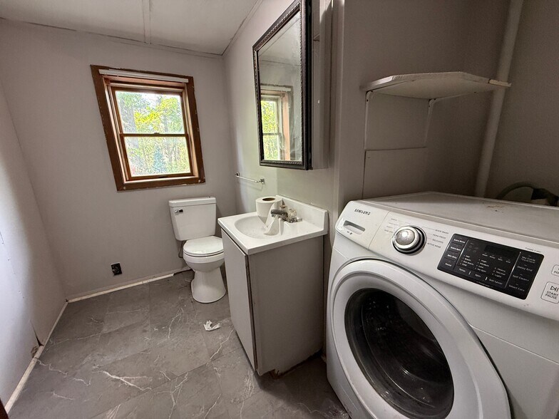 Building Photo - 442 Gardners Ln
