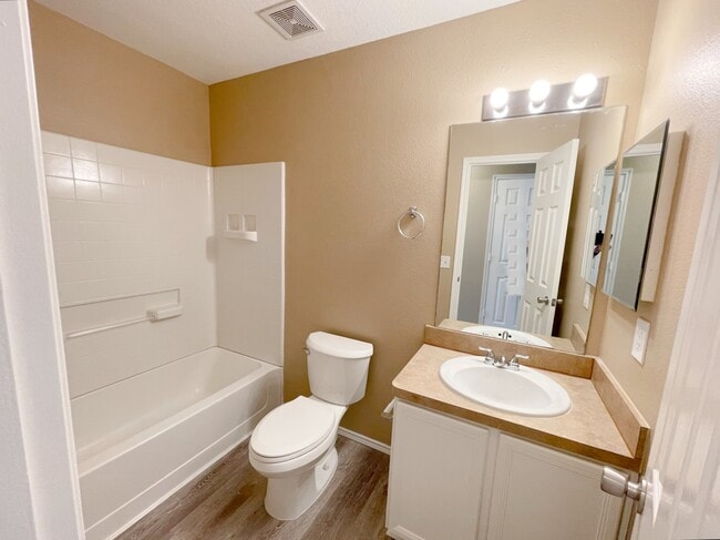 Building Photo - 23742 Pebworth Pl