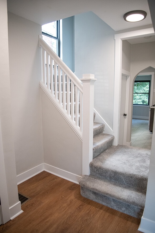 Building Photo - 151 Morrison Dr