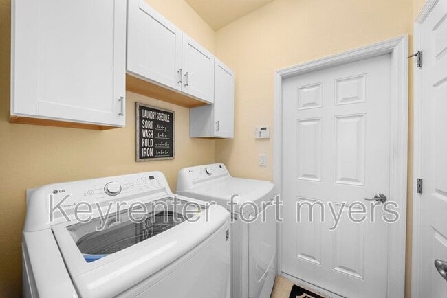 Building Photo - 9226 Astonia Way