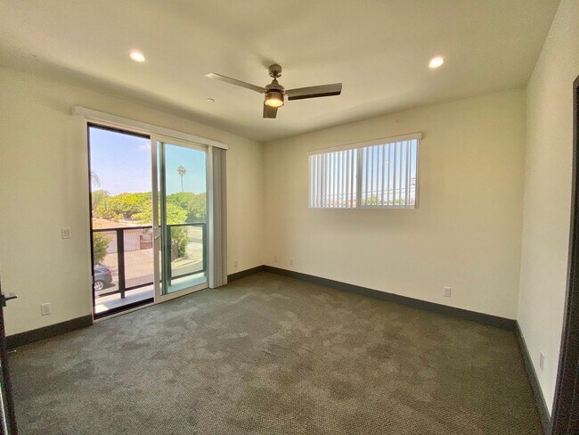 Building Photo - 6437 86th