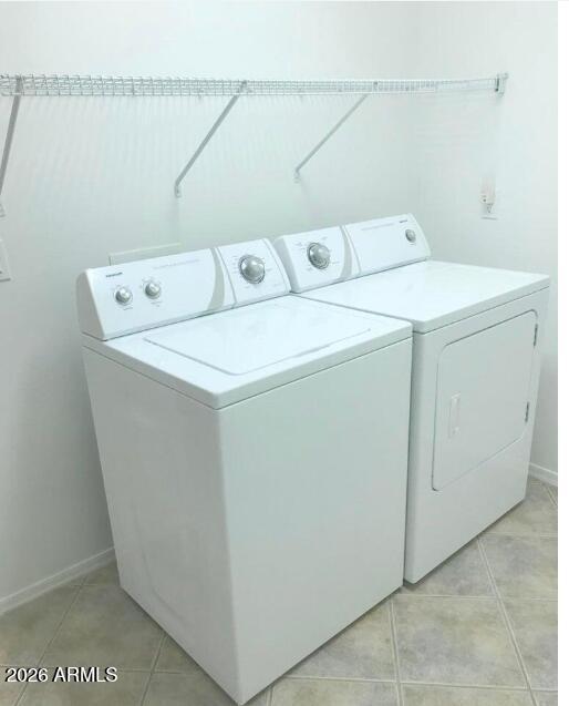 Building Photo - 890 S Golf View Dr