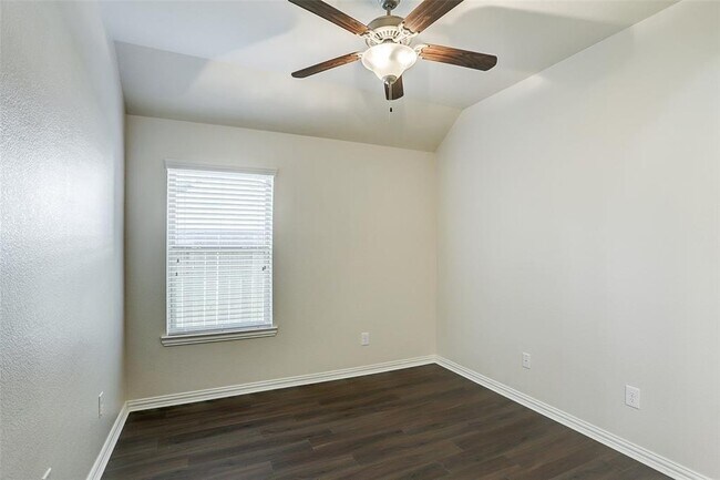 Building Photo - 24131 McKinzie Ridge Dr