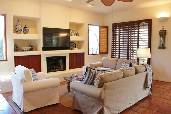 Building Photo - 7562 E High Point Dr