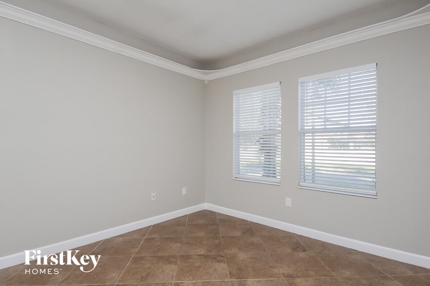 Building Photo - 1958 Pantheon Dr