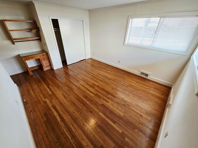 Building Photo - 3261 Alamance Rd