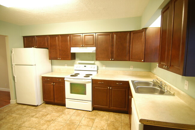 Building Photo - Renovated East Nashville Duplex!
