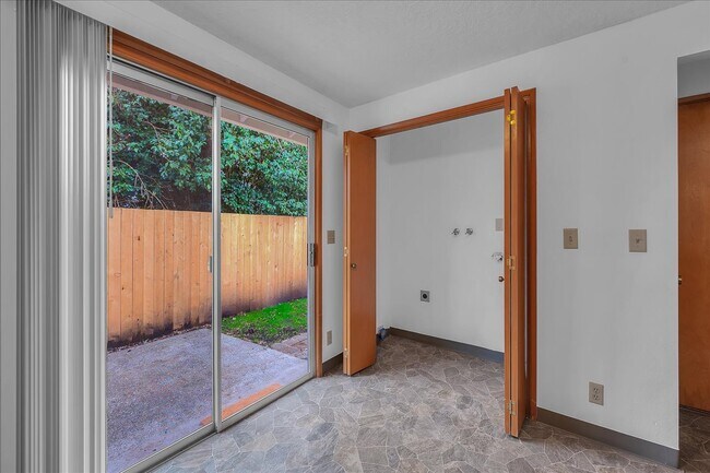 Building Photo - 33767 SE Santosh St