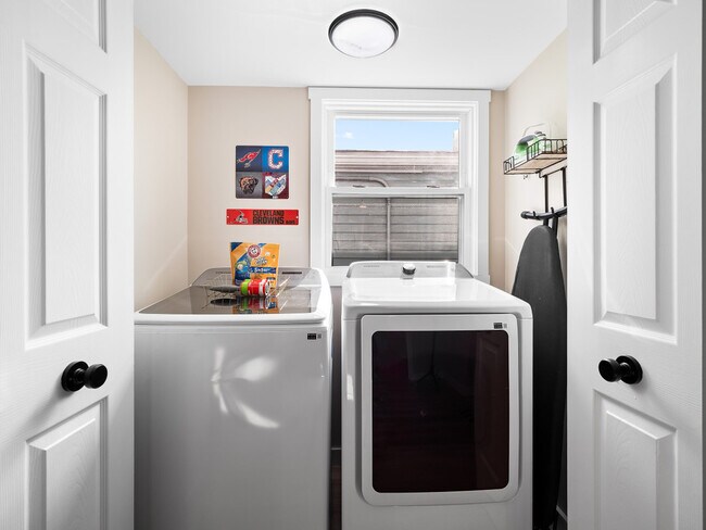 Building Photo - 5602 Tillman Ave