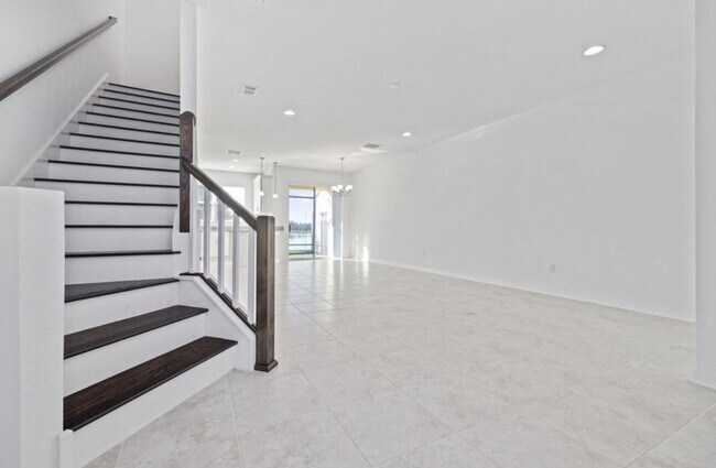 Building Photo - 29912 Southwell Ln