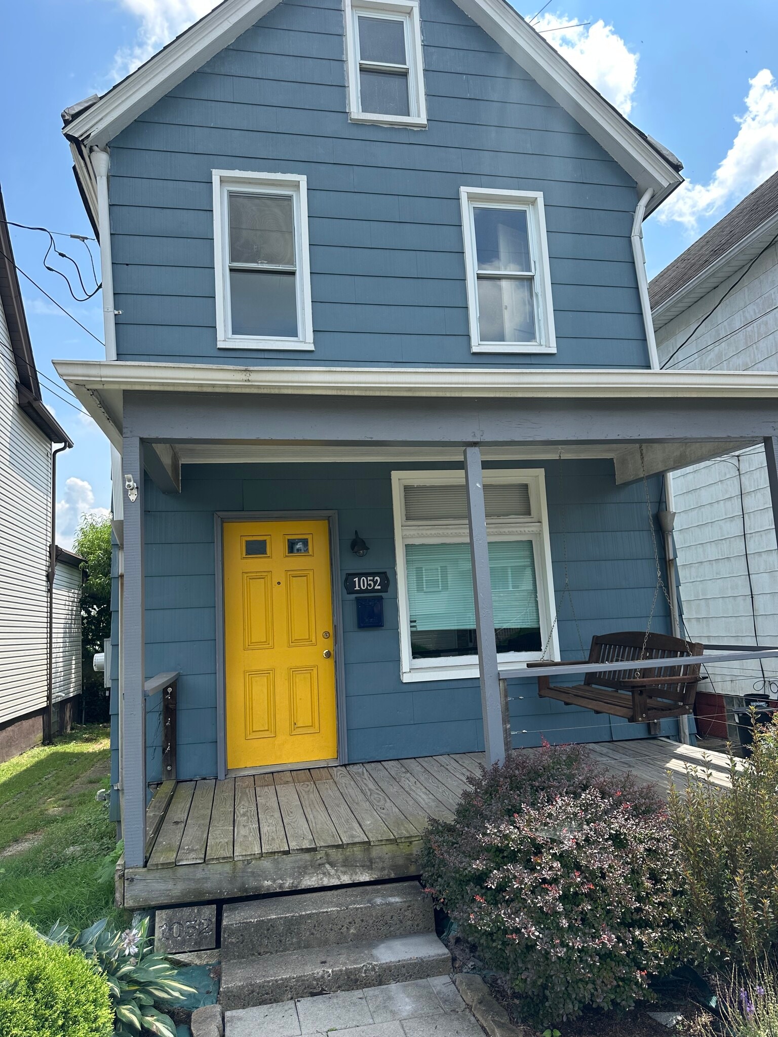 Building Photo - 1052 9th Ave