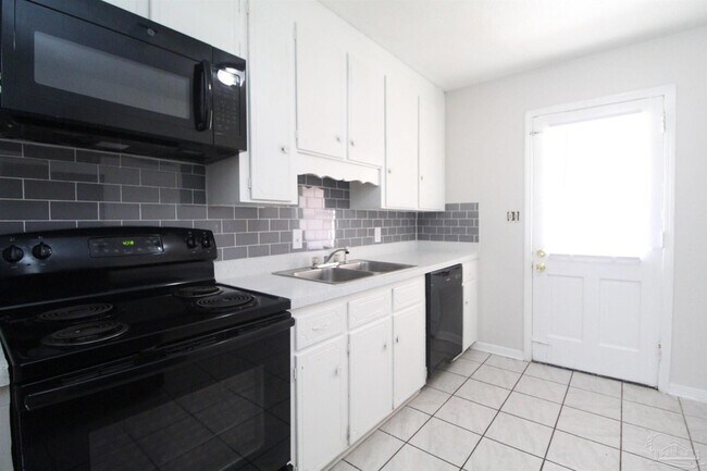 Building Photo - 10151 Guidy Ln