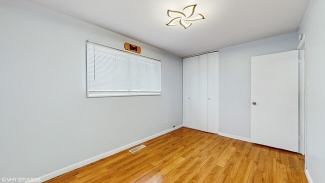 Building Photo - 1317 Mackinaw Ave