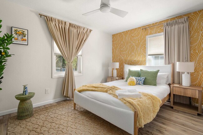 Building Photo - 84 21st Terrace SE