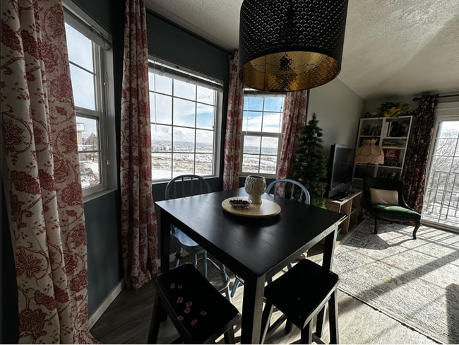 Building Photo - 115 Daybreak Ln