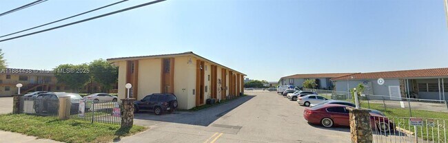 Primary Photo - 4050 NW 135th St