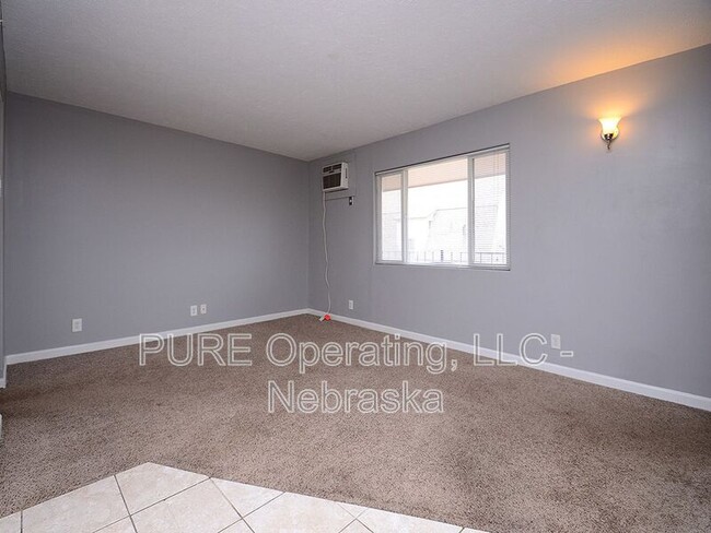 Building Photo - 540 S 30th St