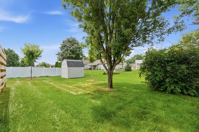 Building Photo - 9083 Marquis Dr