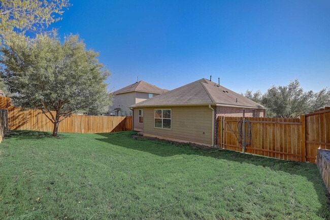 Building Photo - 5800 Silver Screen Dr