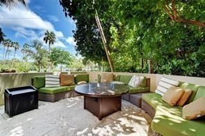 Building Photo - 2951 S Bayshore Dr