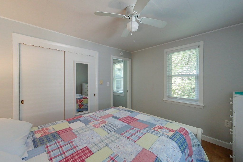 Building Photo - 25 Warren Ave