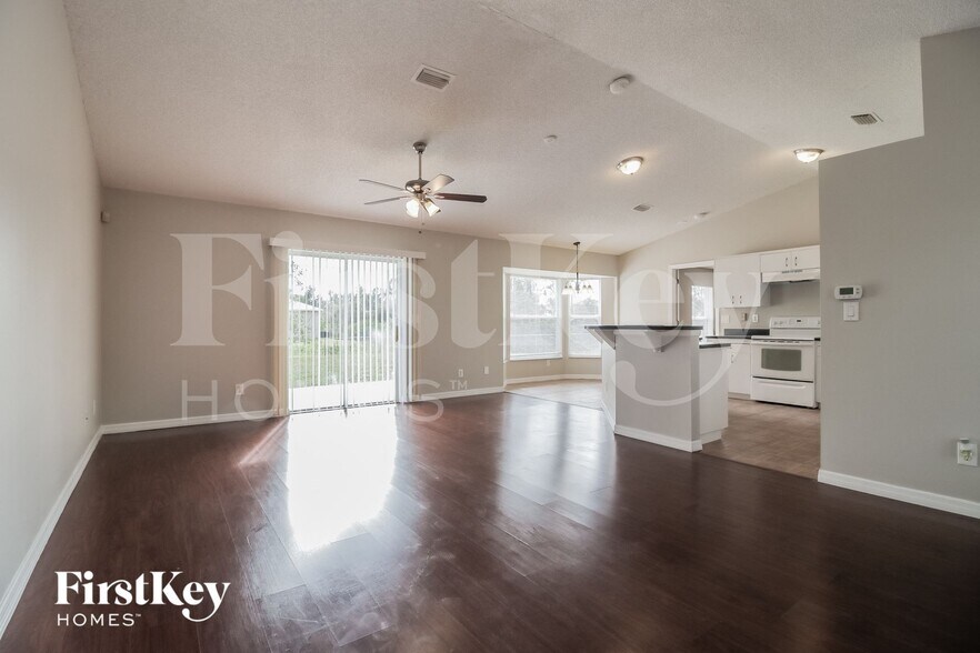 Building Photo - 1674 Waltz St SE