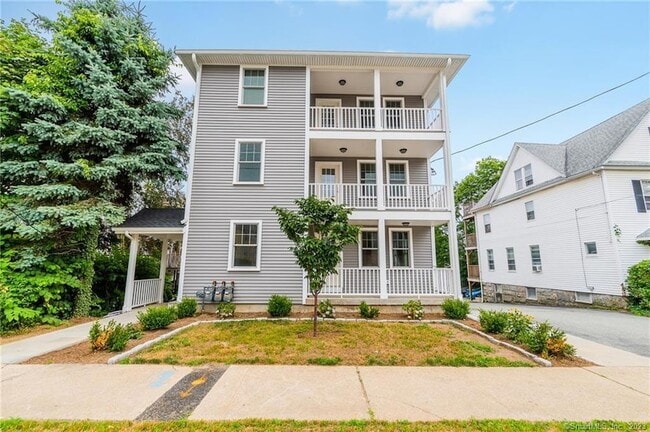 Building Photo - 192 Montauk Ave