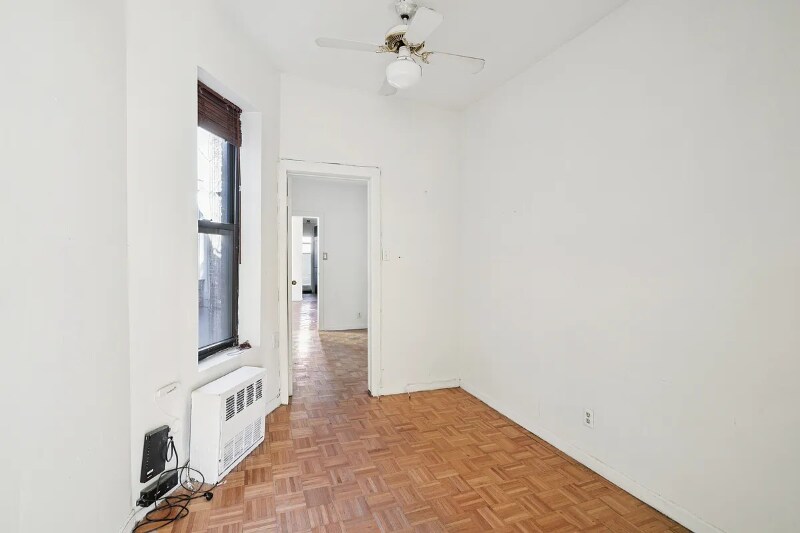 Building Photo - 323A E 89th St