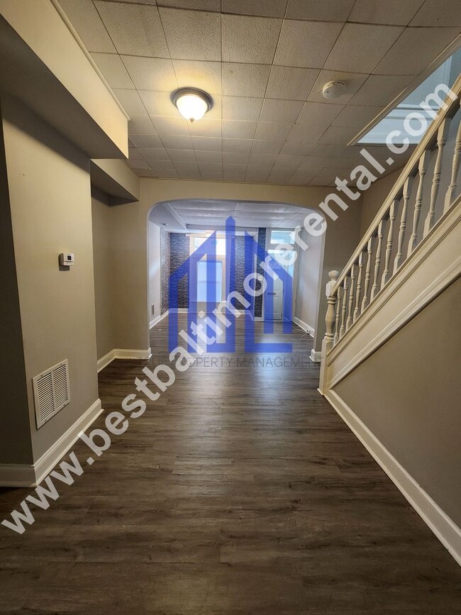 Building Photo - Spacious 3 Bedroom in East Baltimore
