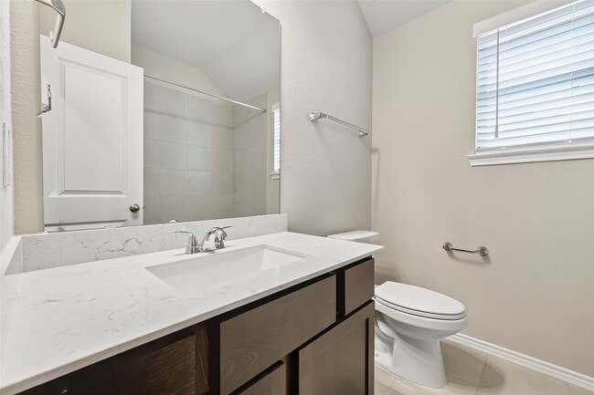 Building Photo - 411 Sunlit Vly Cir