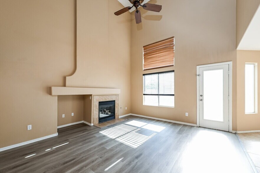 Building Photo - 7648 Lookout Hill St